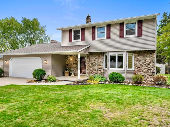 1620 Zita St, De Pere, WI 54115