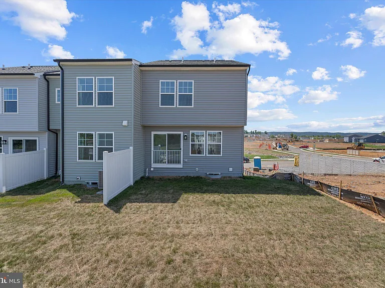 501 Fontana Cir — Photo 30