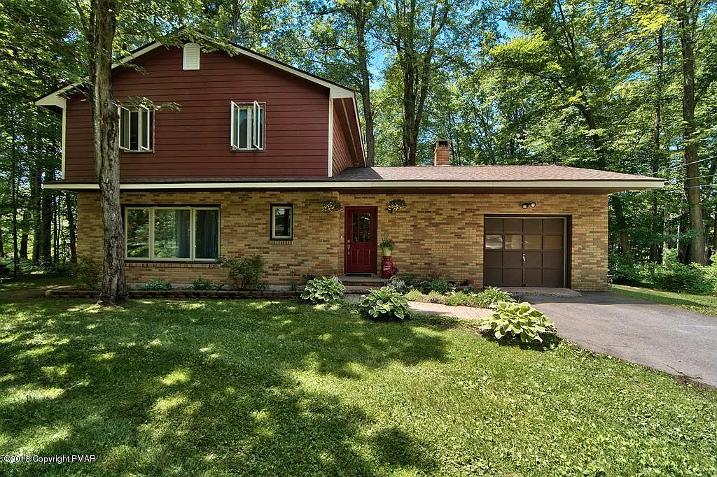 121 Elm Dr photo 1