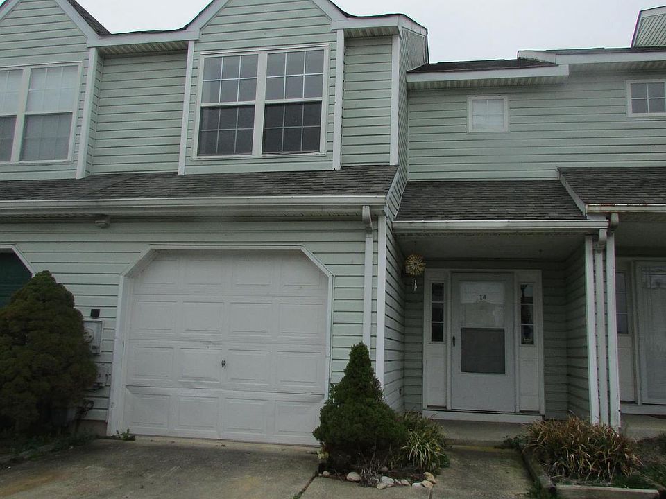 1st image of 14 Kelston Dr