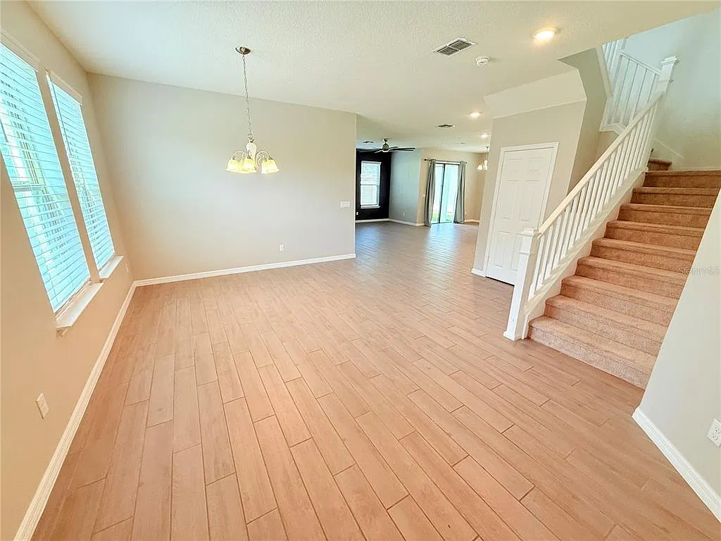 4 bed, 4.0 bath, 2898 sqft, $3,800 — Photo 4