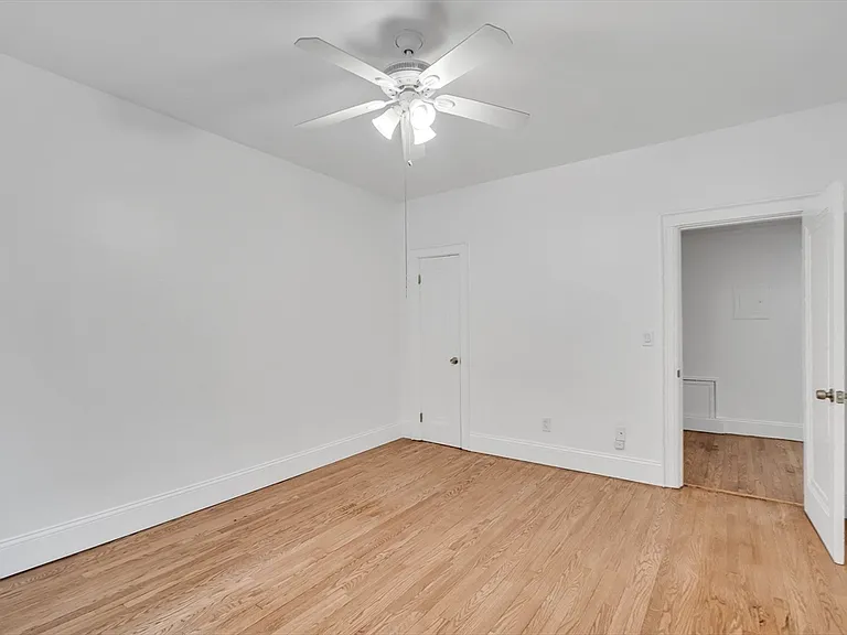 137 Englewood Ave #5 — Photo 18