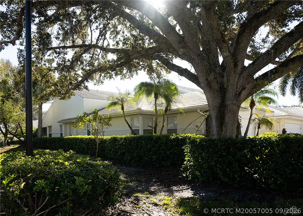 3 bed, 2.0 bath, 1585 sqft, $3,000 — Photo 1