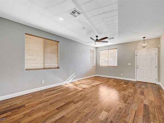 5th image of 10120 Lexington Pines Ave