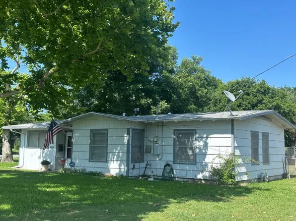 600 E University Ave, Waxahachie, TX 75165
