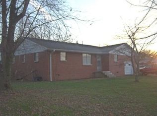 30 Gladys Ave, Owingsville, KY 40360