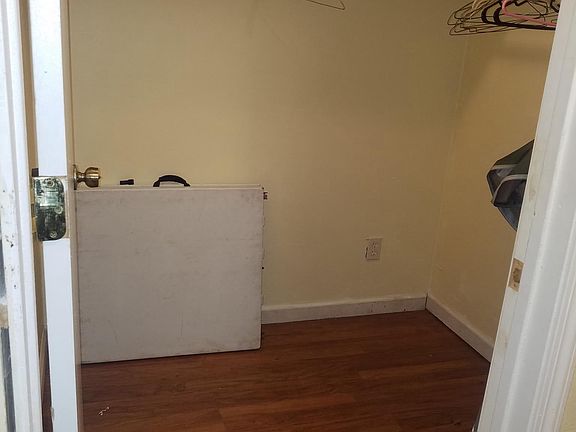 Master Bedroom Walk-in Closet