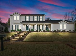 1345 Rusticview Dr, Ballwin, MO 63011