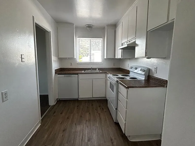 333 Bonnie Villa Apartments — Photo 5