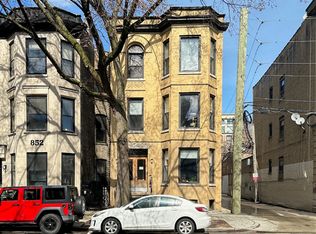 850 W Fletcher St #R3, Chicago, IL 60657