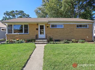 321 Dawes St, Libertyville, IL