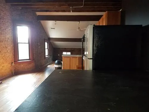 1324 Clay St — Photo 4