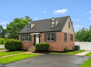 101 Overhill Ave, Philadelphia, PA 19116