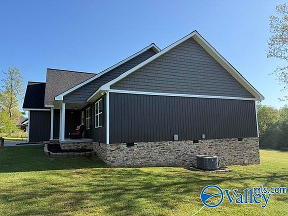 3rd image of 270 Creek Dr