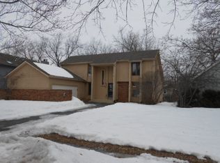 310 Pearl St, Cary, IL 60013