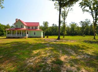 1422 Bethera Rd, Bonneau, SC 29431