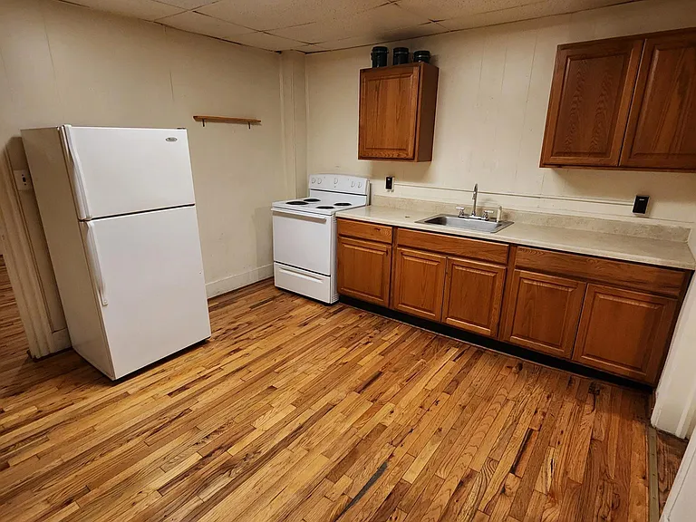 1304 Virginia Ave #2 — Photo 2