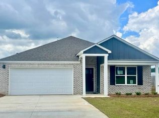 110 Halls Creek Ln, Dothan, AL 36301
