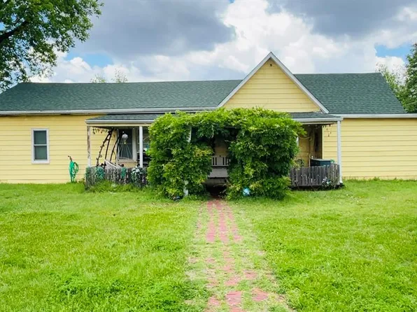 926 W Tennessee Ave, Chickasha, OK 73018