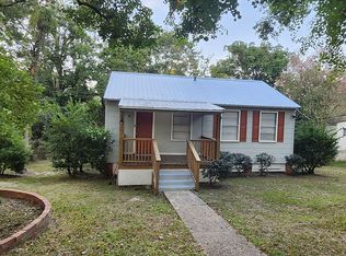 8 Ryan St, Chickasaw, AL 36611