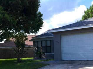 1099 Dees Dr, Oviedo, FL 32765