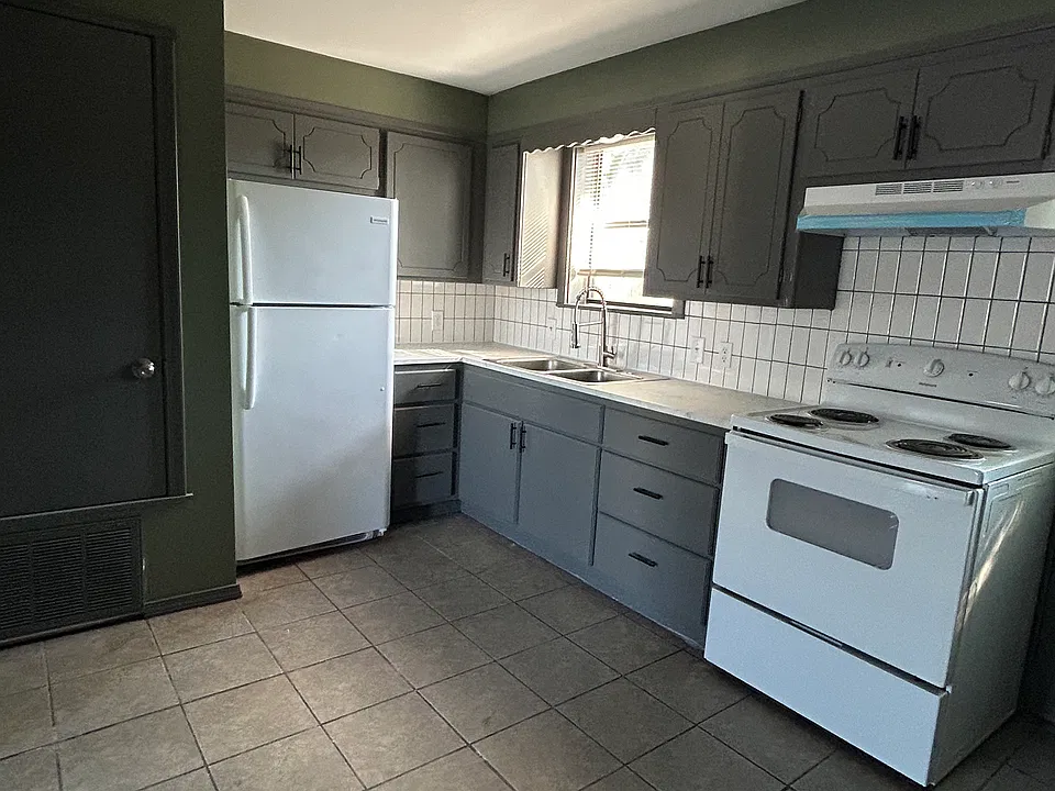 2605 W C St #2605