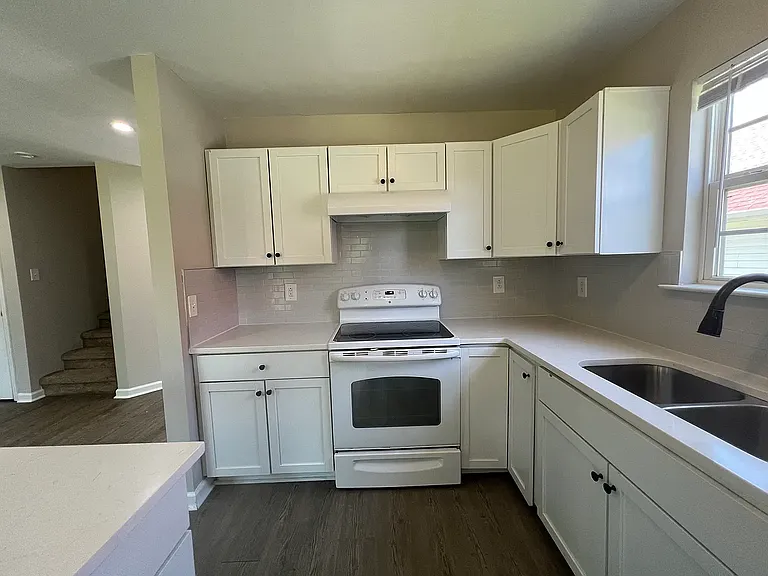 2812 Hydes Ferry Rd — Photo 10