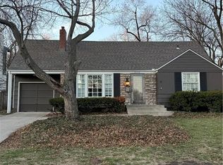 4100 Oxford Rd, Prairie Village, KS 66208