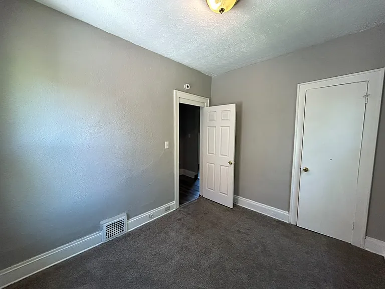 620 E 97th St #2 — Photo 15