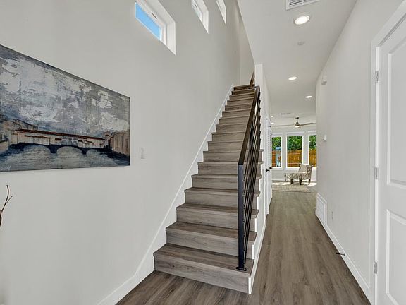 2nd image of 104 Creekside Trl #901