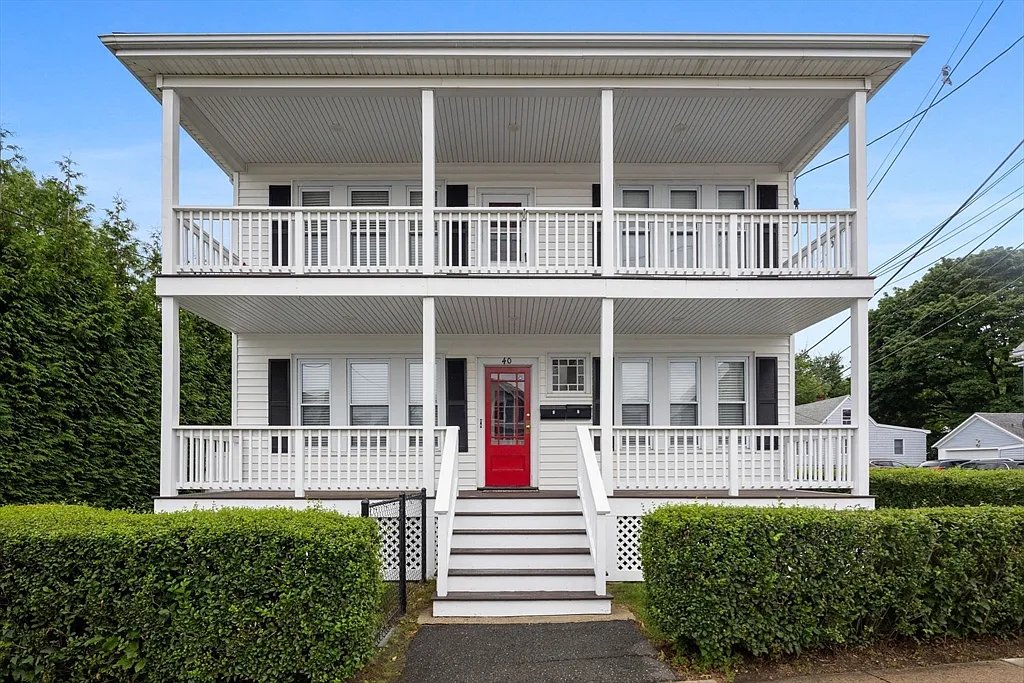 3 bed, 1.0 bath, 1500 sqft, $3,700 — Photo 2
