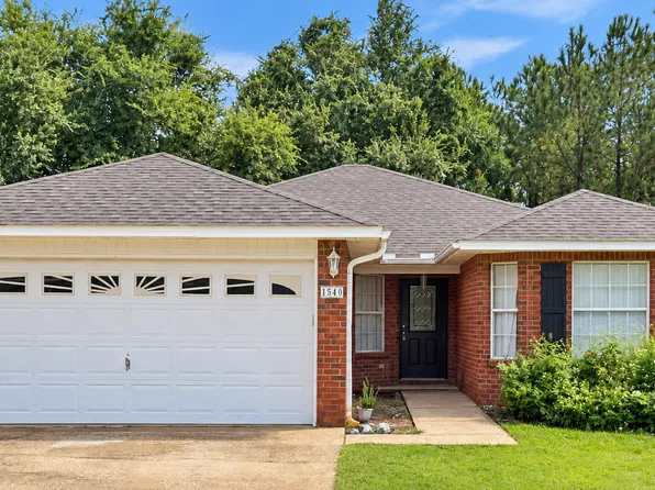 1540 Oakhill Rd, Gulf Breeze, FL 32563