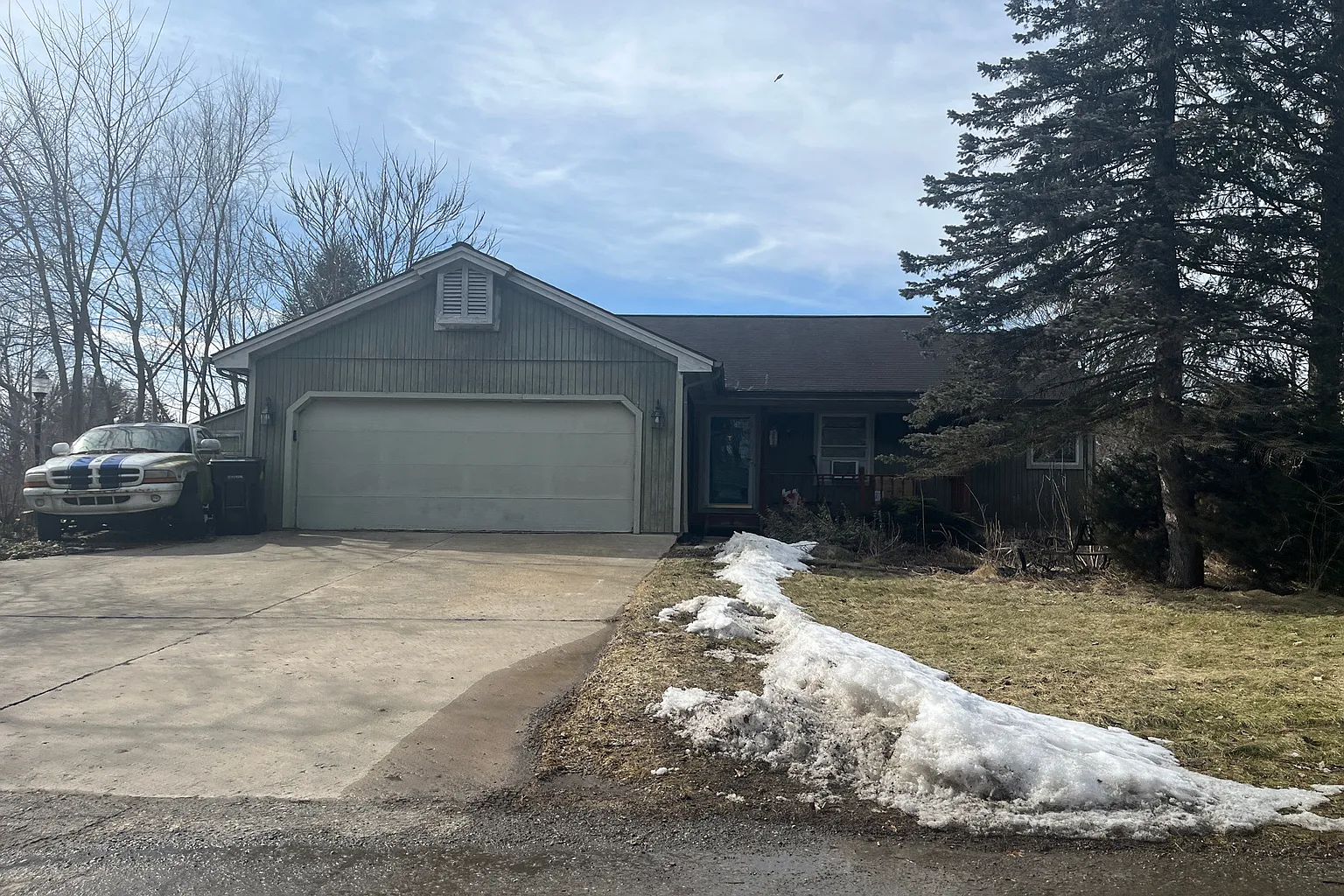 3565 East St photo 1