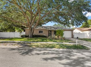 7036 Orkney Ave N, Saint Petersburg, FL 33709