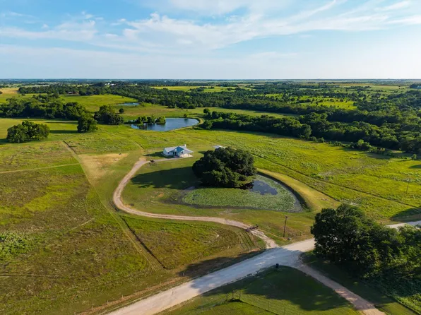 8437 Tottenham Rd, Chappell Hill, TX 77426