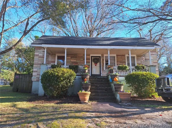 2121 Burnett Ave, Fayetteville, NC 28306