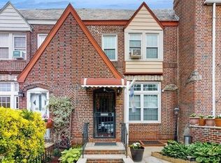 8814 74th Ave, Glendale, NY 11385