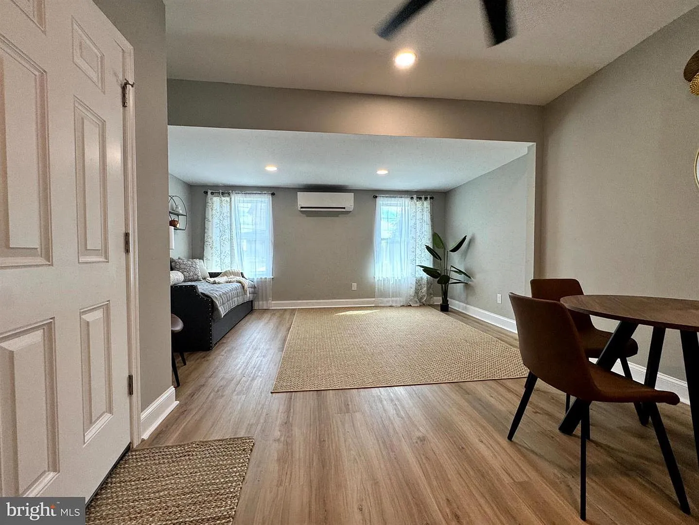 Studio, $1,650 — Photo 4