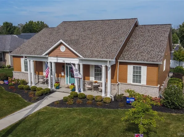 912 Mohawk St, Lewiston, NY 14092