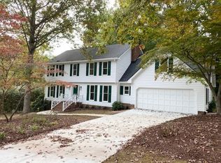 6321 Gainsborough Dr, Raleigh, NC 27612