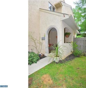 17 Greythorne Woods Cir, Wayne, PA, 19087