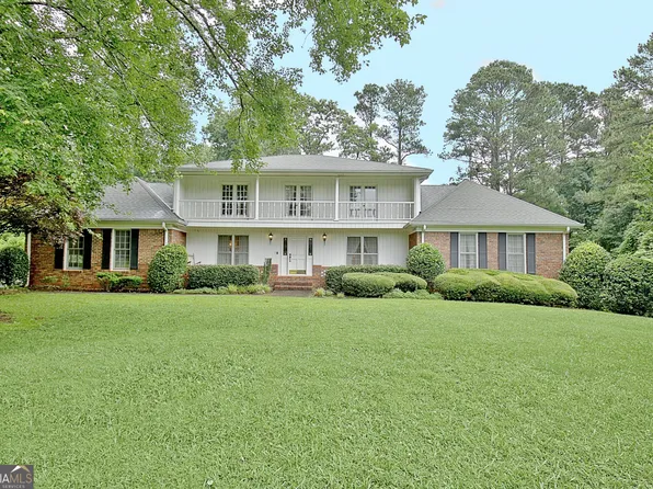 550 Hawthorne Dr, Fayetteville, GA 30214
