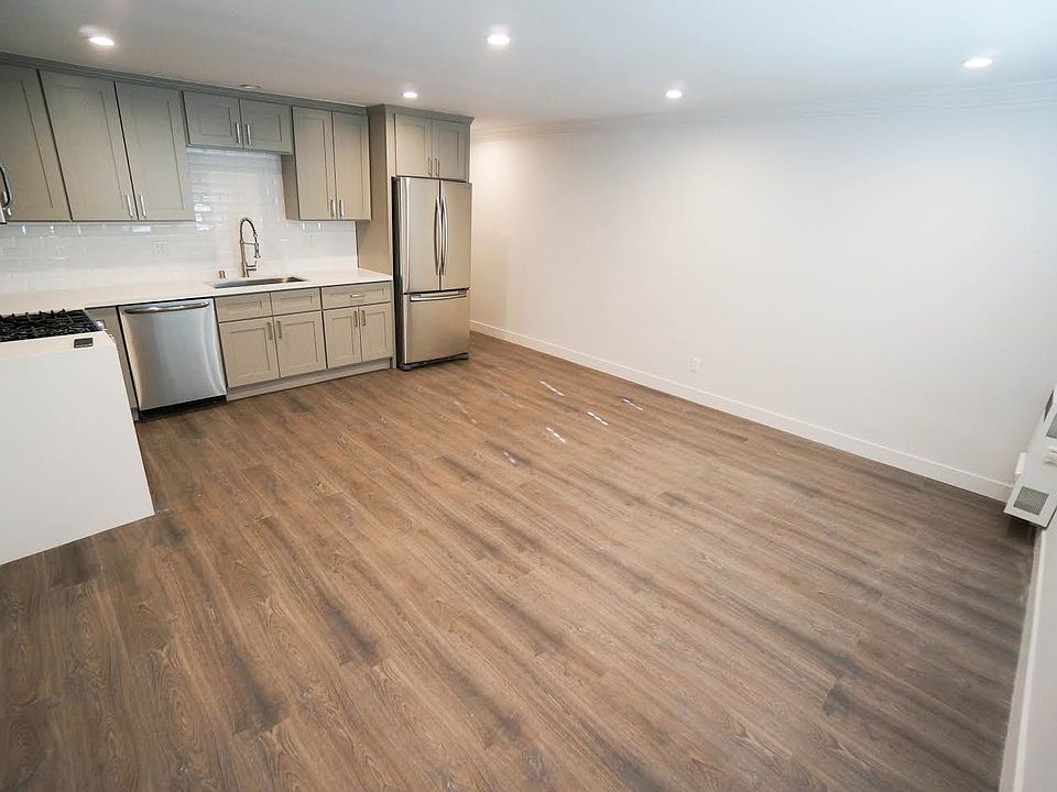 1st image of 325 N La Fayette Park Pl
