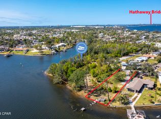 3719 Shoreline Cir, Panama City, FL 32405