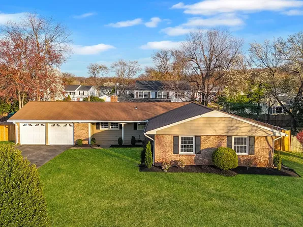 4211 Middle Ridge Dr, Fairfax, VA 22033