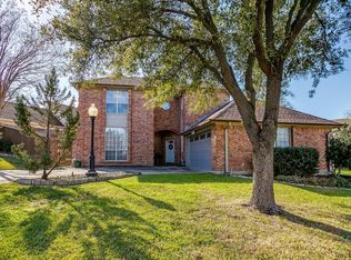 3913 Willow Way Rd, Fort Worth, TX 76133