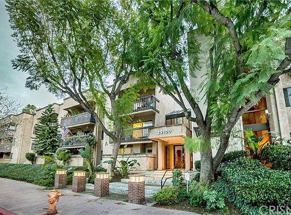2nd image of 22100 Burbank Blvd Unit 257F