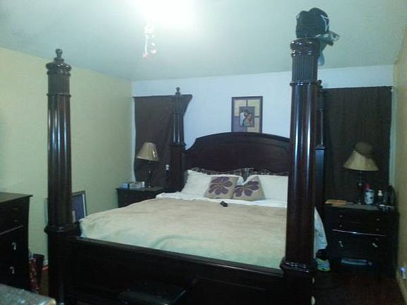 3rd image of 1619 Royal Ascot Dr