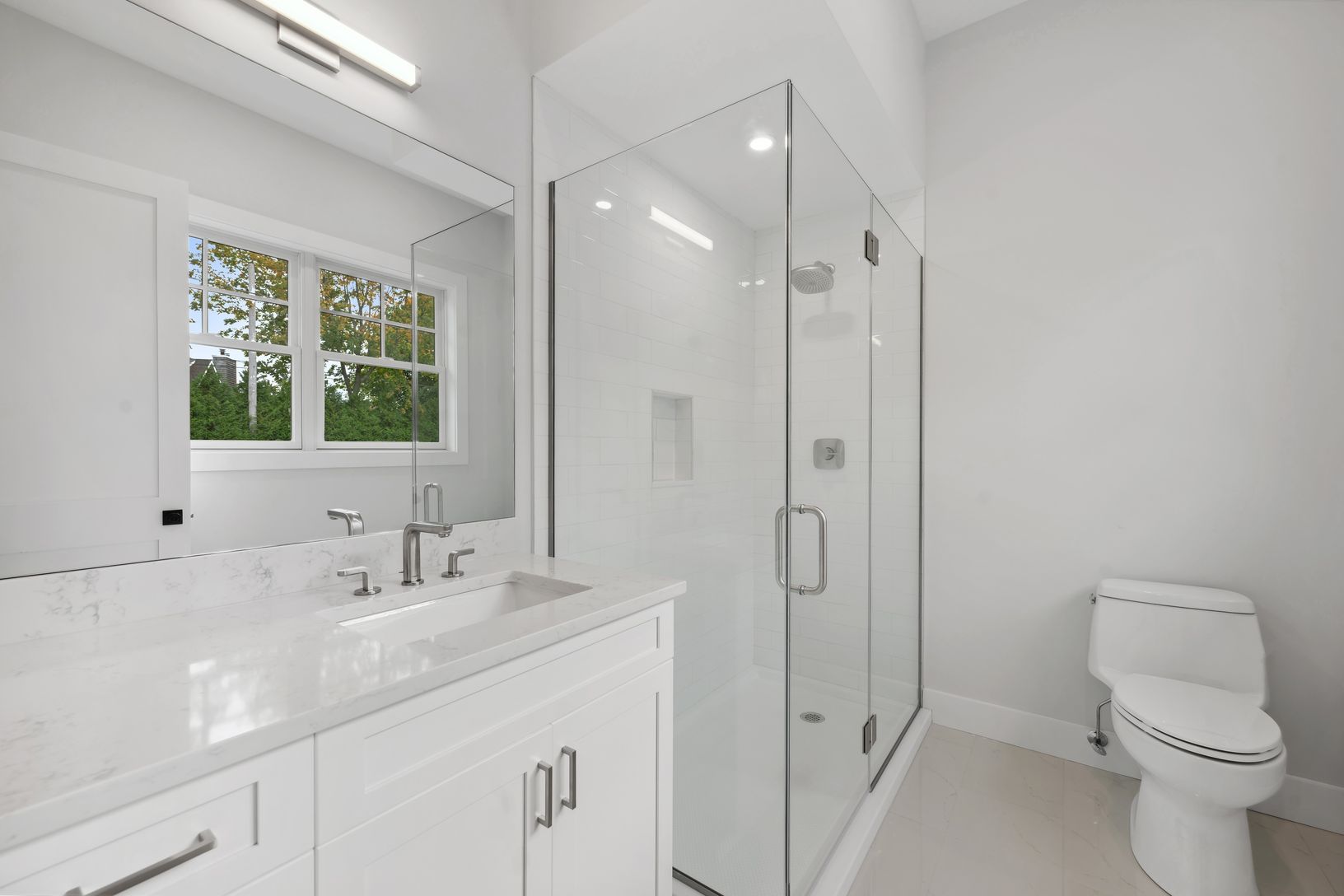  1ST FLOOR ENSUITE BATH