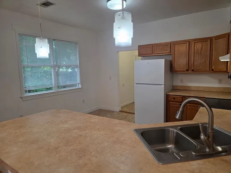 2675 Ernest St — Photo 9